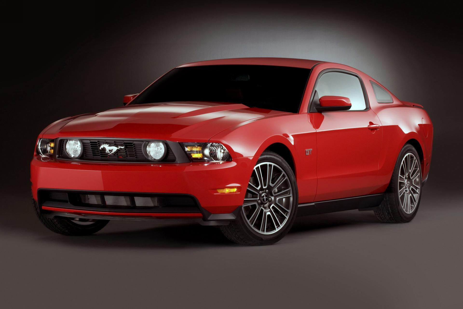 photo of 2010 Ford Mustang